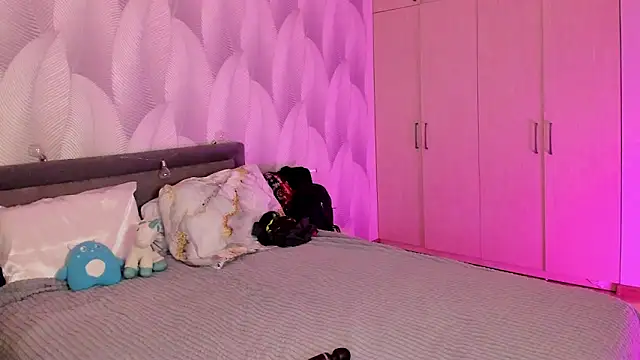 Bambiii bby online show from January 2025 02:18:02 AM