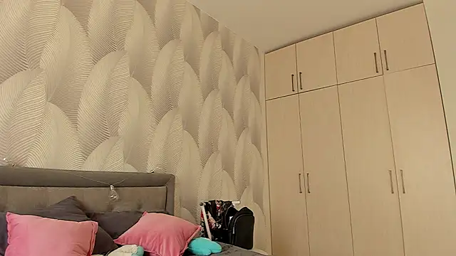 Bambiii bby online show from March 2025 03:15:01 AM