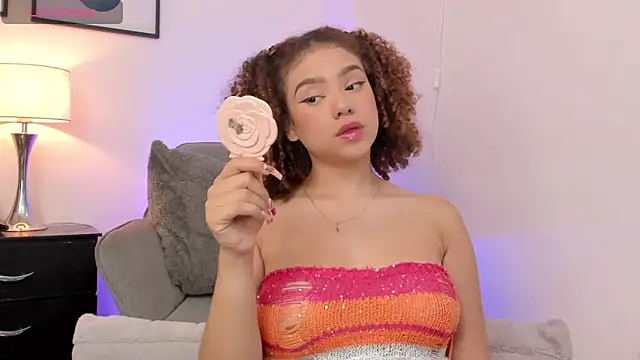 JulianaWaldo online show from October 2025 02:36:01 PM