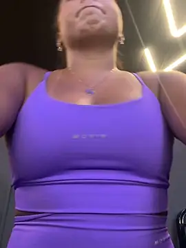 lariic online show from September 2025 07:27:02 PM