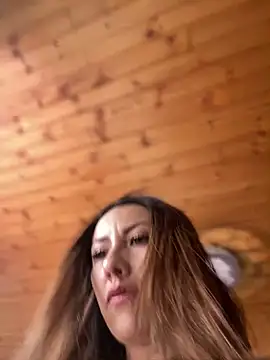 im lorein online show from December 2024 04:28:01 PM