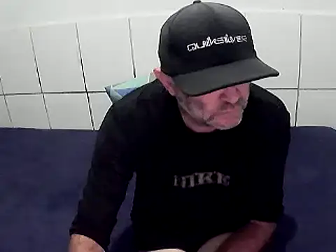 pierdona online show from December 2025 05:09:01 PM