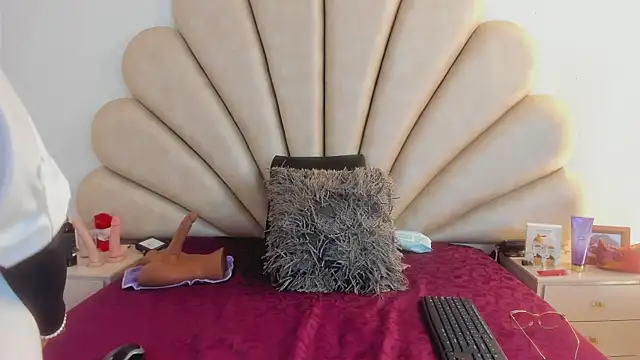 Anna  Spencer online show from March 2025 12:01:02 PM