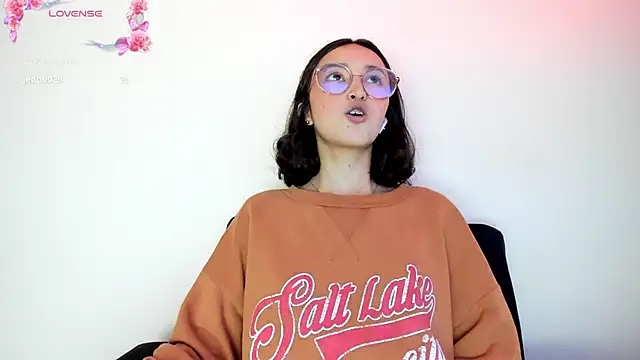 its  angelica  online show from January 2025 09:47:02 PM