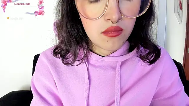 its  angelica  online show from January 2025 10:01:01 PM