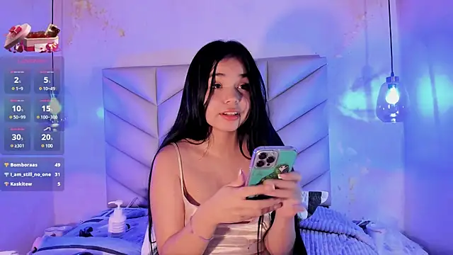 Snapshot of AuroraFiore chatting on February 2025 04:47:01 AM AuroraFiore online show from February 2025 04:47:01 AM