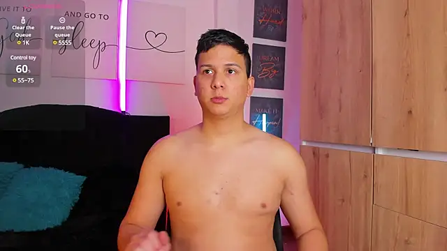 Snapshot of ANDREZALVAREZ chatting on March 2025 10:45:02 PM ANDREZALVAREZ online show from March 2025 10:45:02 PM