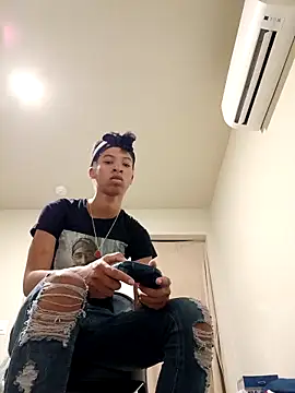 lightskinnbrazzy online show from February 2025 07:54:02 AM