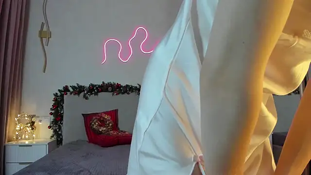 Snapshot of flora_off chatting on January 2025 02:34:01 PM flora off online show from January 2025 02:34:01 PM