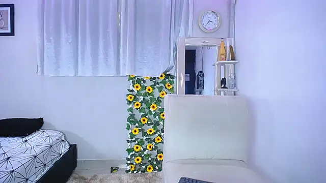 alaia 03 online show from December 2024 12:33:02 PM