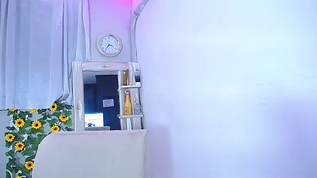 alaia 03 online show from December 2024 03:28:02 PM