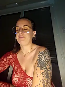 lindsay 33off online show from October 2025 09:47:01 PM