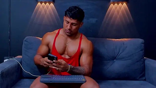 CallumMuscle online show from March 2025 03:39:01 PM