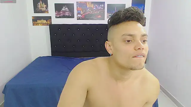 Booy Hott online show from December 2024 02:50:02 PM