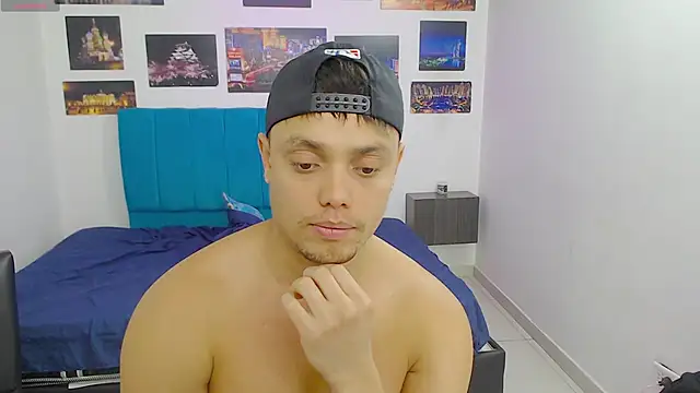 Booy Hott online show from January 2025 07:04:01 PM