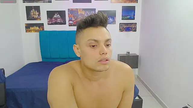 Booy Hott online show from January 2025 06:56:01 PM