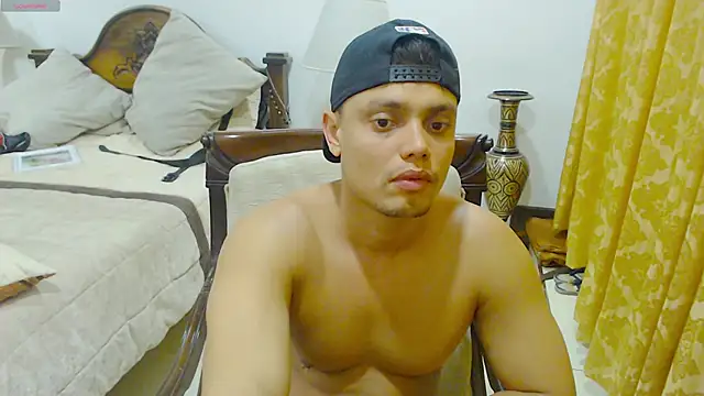 Booy Hott online show from February 2025 01:11:01 AM