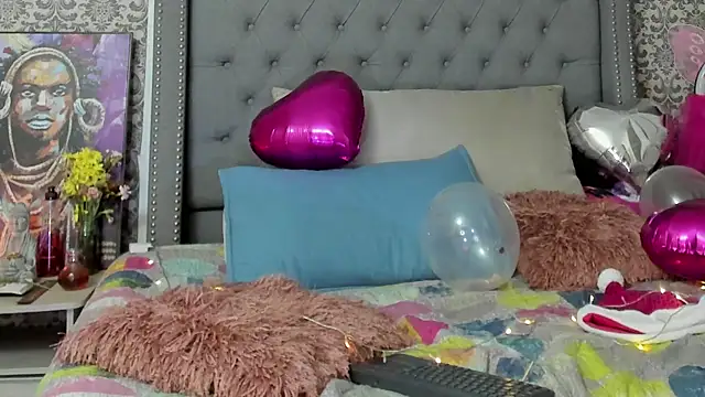 Snapshot of evafoxs chatting on December 2024 03:41:01 AM evafoxs online show from December 2024 03:41:01 AM