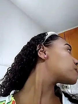 Snapshot of evafoxs chatting on December 2024 01:26:01 AM evafoxs online show from December 2024 01:26:01 AM