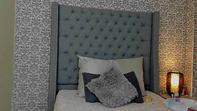 Snapshot of evafoxs chatting on March 2025 01:01:01 PM evafoxs online show from March 2025 01:01:01 PM