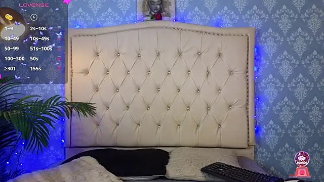 Snapshot of evafoxs chatting on September 2025 09:38:01 PM evafoxs online show from September 2025 09:38:01 PM