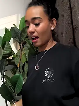 Snapshot of evafoxs chatting on September 2025 01:18:01 AM evafoxs online show from September 2025 01:18:01 AM