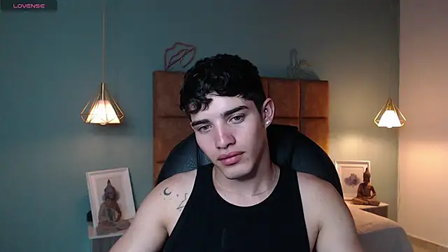 AlejooTwink online show from February 2025 08:55:02 PM