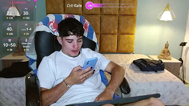 AlejooTwink online show from March 2025 10:20:01 PM