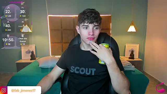 AlejooTwink online show from September 2025 02:44:02 AM