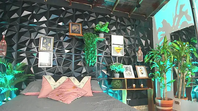 Layla 707 online show from March 2025 04:35:01 AM