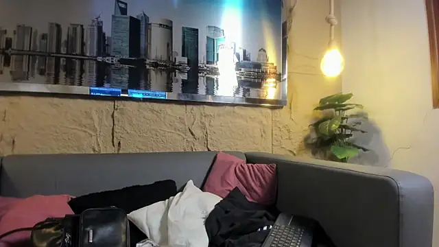 Layla 707 online show from February 2026 08:59:02 PM