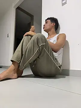 Leo bunny hot online show from February 2025 12:18:01 AM