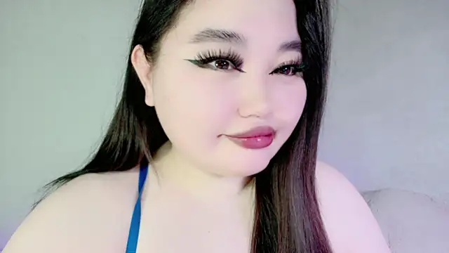 Snapshot of amina_moonlightt chatting on February 2025 02:07:01 AM amina moonlightt online show from February 2025 02:07:01 AM