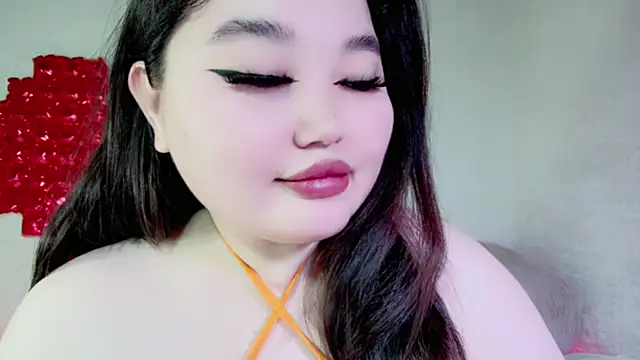 Snapshot of amina_moonlightt chatting on February 2025 03:28:01 AM amina moonlightt online show from February 2025 03:28:01 AM