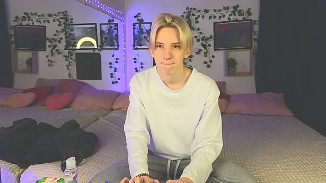 Ron Vils online show from January 2025 02:36:01 AM