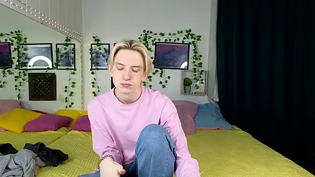 Ron Vils online show from February 2025 03:19:01 PM