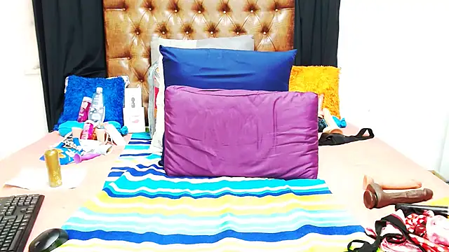 Hotxbums22 online show from October 2025 03:09:02 PM