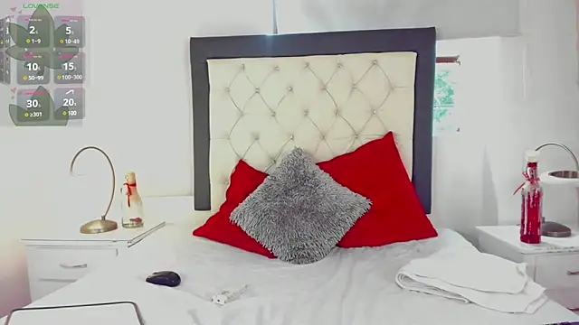 Miranda Foxx online show from March 2025 08:31:01 PM