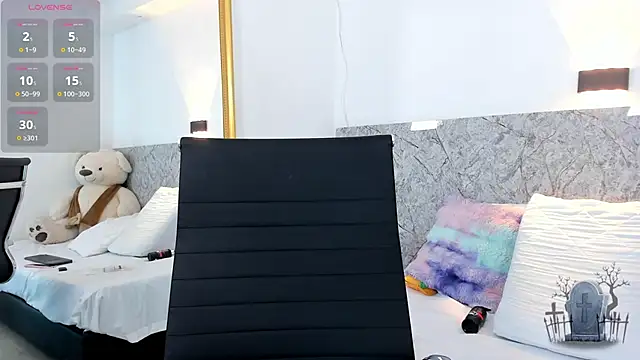 Snapshot of Alice_noir chatting on January 2025 12:44:02 PM Alice noir online show from January 2025 12:44:02 PM