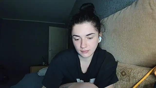 Liana diva online show from March 2026 03:52:01 PM