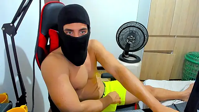 Calihotcaliente277 online show from December 2024 01:13:01 PM