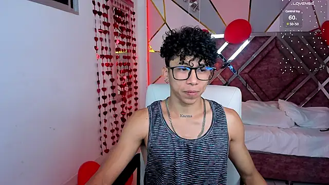 AkazaBoy  online show from February 2025 04:52:01 AM