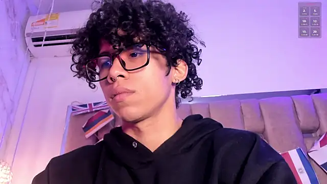 AkazaBoy  online show from July 2026 08:52:01 PM