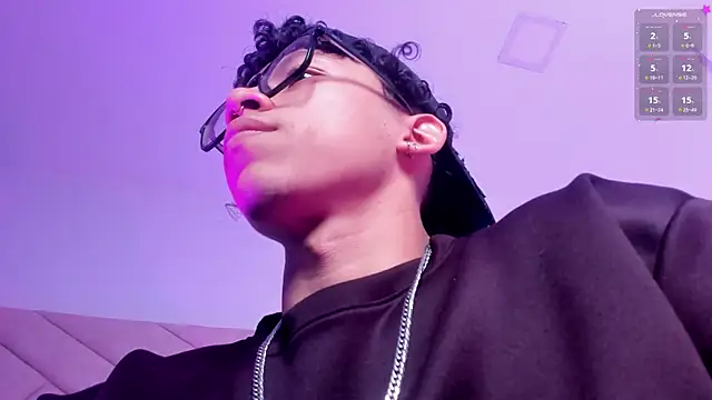 AkazaBoy  online show from July 2026 08:24:01 PM