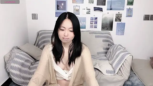 LiLiYbaby online show from December 2024 03:42:01 PM