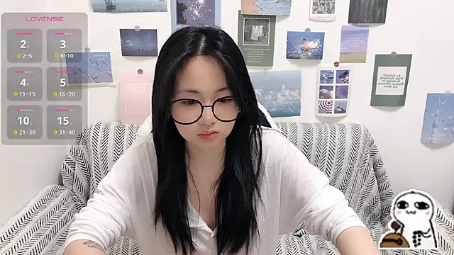 LiLiYbaby online show from April 2026 06:33:01 AM