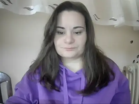Snapshot of AalinnaK chatting on February 2026 08:40:02 AM AalinnaK online show from February 2026 08:40:02 AM