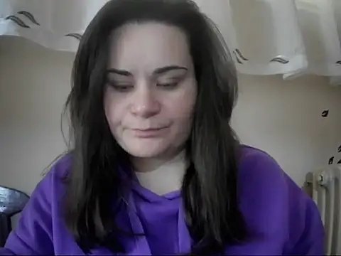 Snapshot of AalinnaK chatting on February 2026 12:01:02 PM AalinnaK online show from February 2026 12:01:02 PM