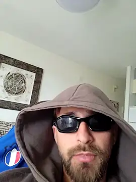 omarito100 online show from April 2026 07:46:01 AM