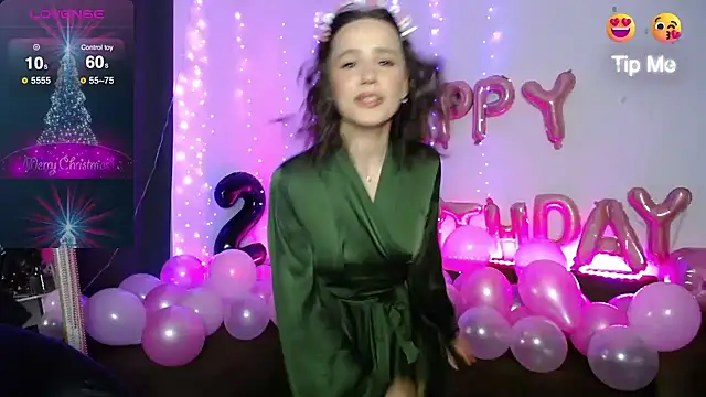 Snapshot of Emillias chatting on December 2024 03:12:01 PM Emillias online show from December 2024 03:12:01 PM